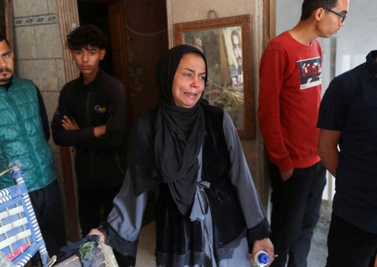 Sedikitnya 59 Warga Palestina Tewas saat Israel Tingkatkan Serangan di Gaza